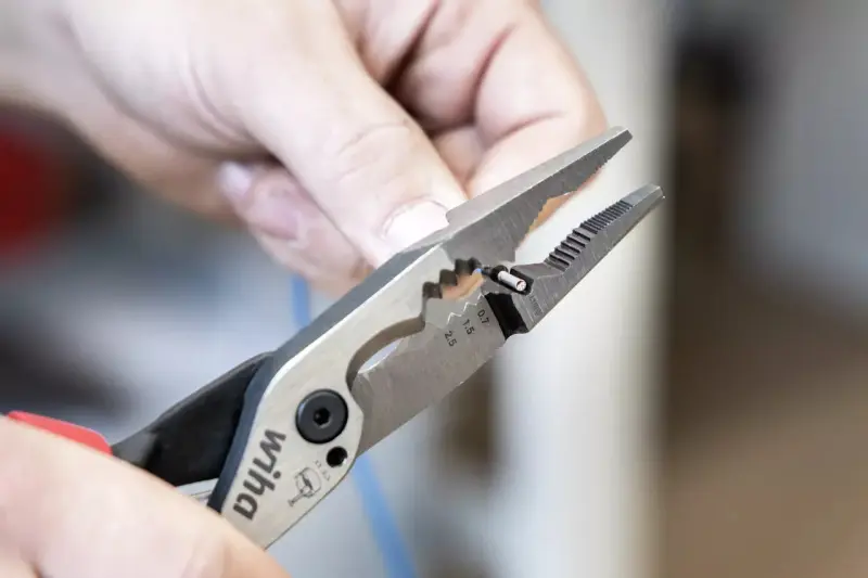 Multifunkční kleště 8v1 Wih , WIHA45705