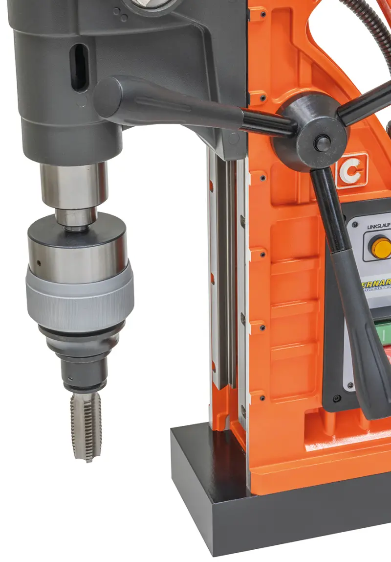 Volitelně (na objednávku) k dispozici: rychlovýměnné sklíčidlo pro řezání závitů