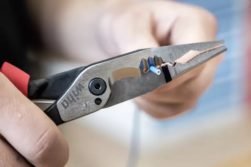 Multifunkční kleště Wiha MULTI 8V1 Industrial electric 45490 (WIHA45490)