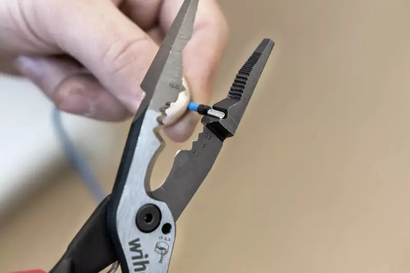 Multifunkční kleště Wiha MULTI 8V1 Industrial electric 45490 (WIHA45490)