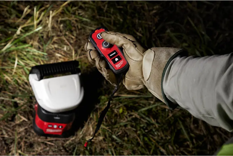 Aku Dálkové/bodové světlo Milwaukee M18 URSL-0, 4250 lm, ONE-KEY, TRUEVIEW LED osvětlení, bez aku, 4933498303