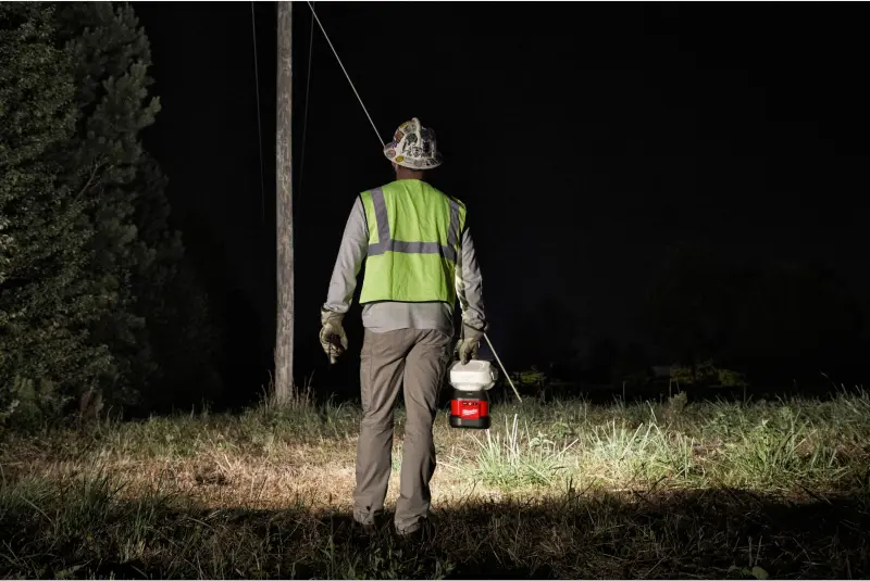 Aku Dálkové/bodové světlo Milwaukee M18 URSL-0, 4250 lm, ONE-KEY, TRUEVIEW LED osvětlení, bez aku, 4933498303