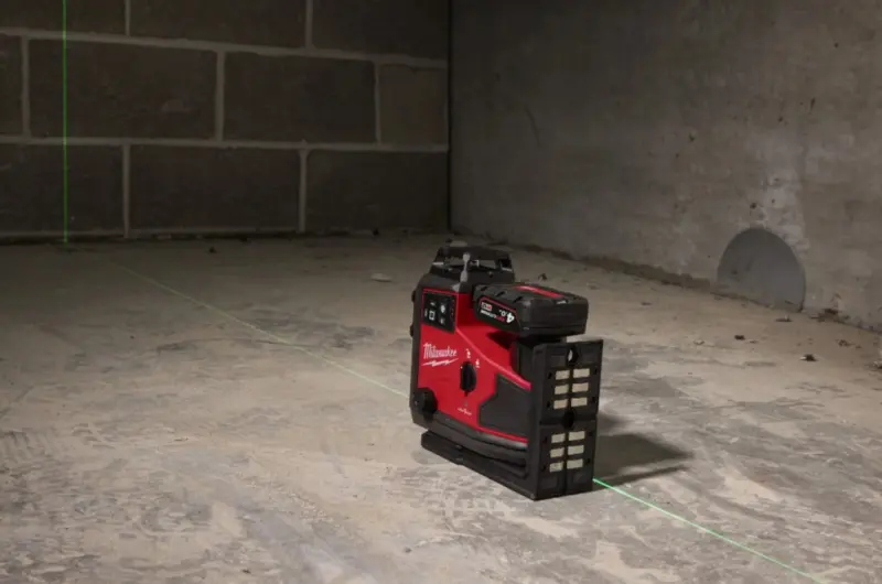 Aku zelený laser Milwaukee M12 A3PLO-401C, ONE-KEY, 360° 3 roviny, aku M12 B4 + C12 C + kufr, 4933499002