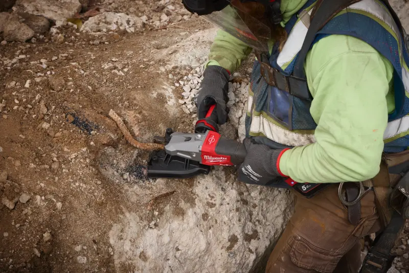 Aku řezačka betonářské výztuže Milwaukee M18 FRBCO32-502X, 4933499367