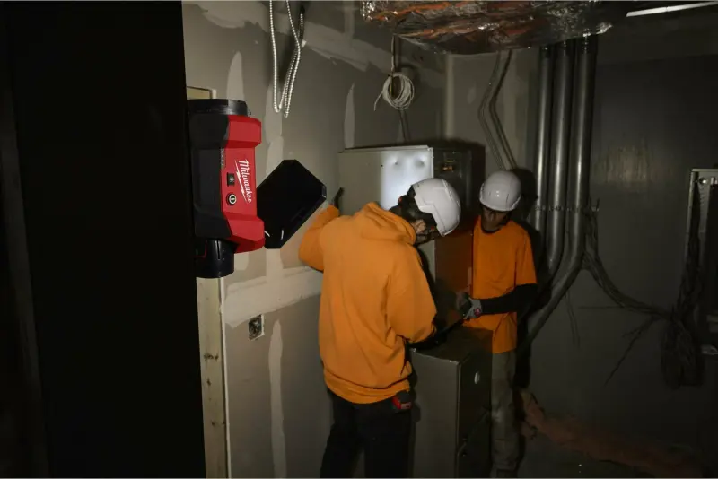 Aku vícesměrové reflektorové světlo Milwaukee M12 ALIP-0, 1200 lm, PACKOUT, TRUEVIEW, 4933500321