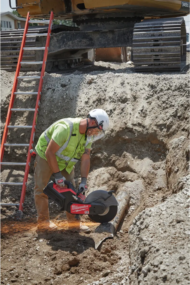 Aku rozbrušovací pila Milwaukee MX FUEL MXF COS350G2FC-802 (350 mm), ONE-KEY, 2x aku MXF XC608 + MXF FC + HUDD 350mm + taška, 4933499772