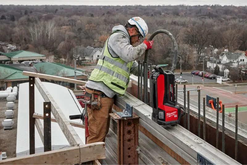 Aku ponorný vibrátor do betonu Milwaukee MX FUEL MXF CVHF-0, ONE-KEY, bez aku, 4933498132