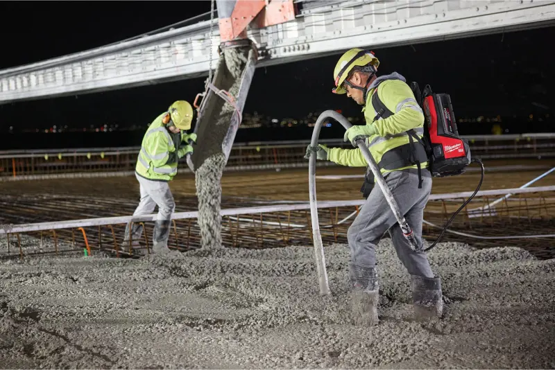 Aku ponorný vibrátor do betonu Milwaukee MX FUEL MXF CVHF-0, ONE-KEY, bez aku, 4933498132