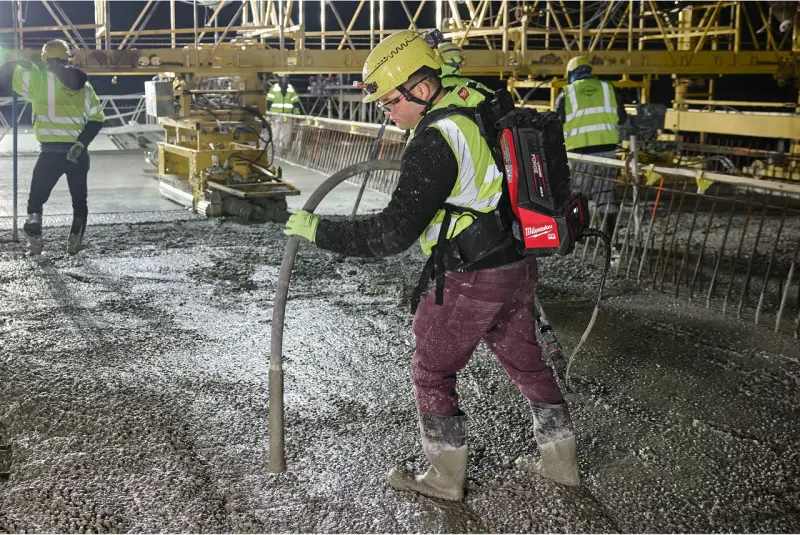 Aku ponorný vibrátor do betonu Milwaukee MX FUEL MXF CVHF-0, ONE-KEY, bez aku, 4933498132