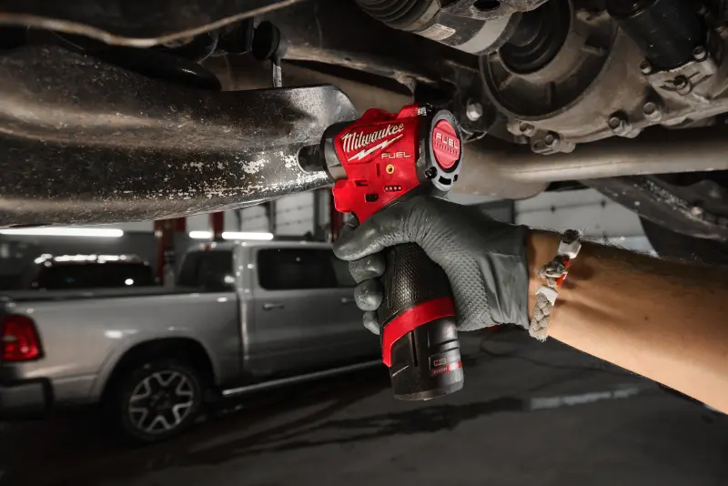 Aku 3/8" rázový utahovák Milwaukee M12 FSCIWF38-0, 305 Nm, bez aku, 4933498969