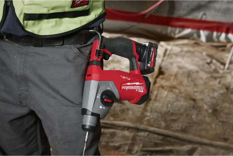 Aku kompaktní kombinované kladivo Milwaukee M12 FHAC16-501B, SDS-Plus 16 mm, aku M12 HB5 + C12 C + taška, 4933500781