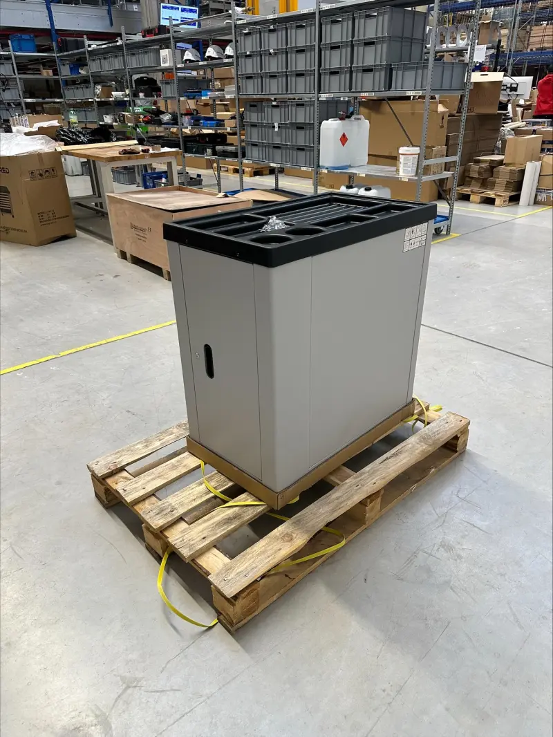 Montážní vozík TAGRED TA212 - výprodej. 7 zásuvek. Vybaveno 251 díly nářadí (TA55TA212)