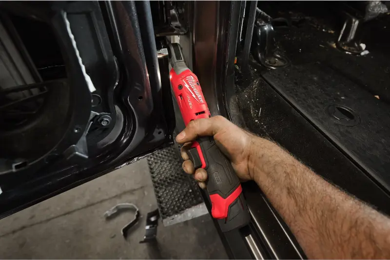 Aku 1/4" ráčnový utahovák Milwaukee M12 FIR14G2-252B, 2x aku M12 HB2.5 + C12 C + taška, 4933498934