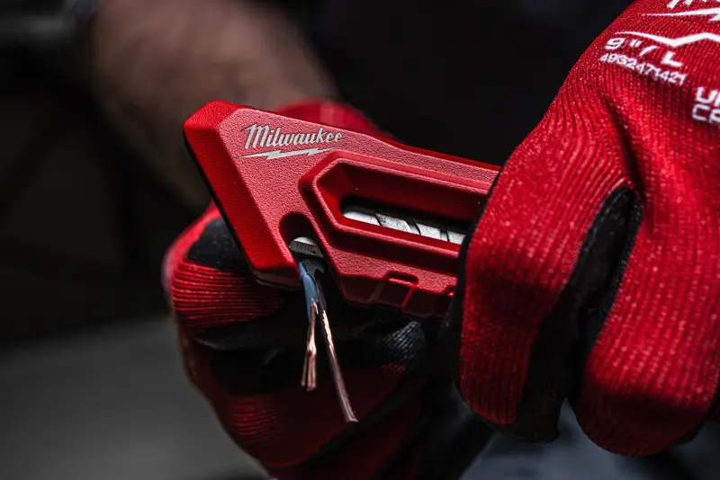 Multifunkční kompaktní univerzální nůž