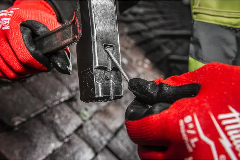 Tesařské kladivo Milwaukee 750 g, 4932493655