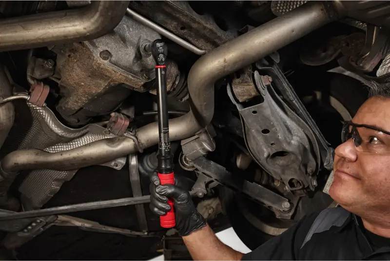 Momentový klíč s ráčnou a čtyřhranem 1/2" Milwaukee 40-200NM, 4932500825