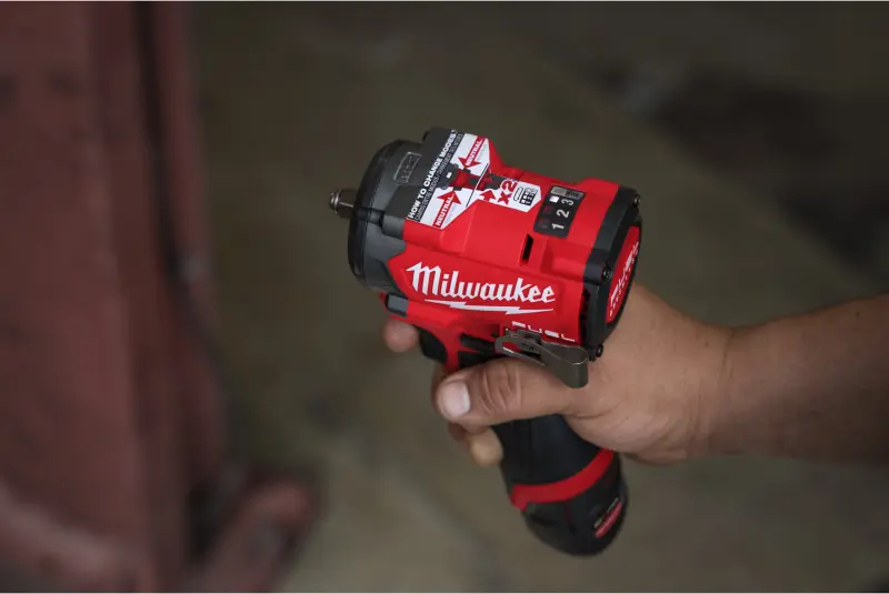 Sada aku nářadí Milwaukee M12 FPD2-602X a M12 FCIWF12G3-0, 2x aku M12 B6 + C12 C + kufr, 4933479870-SET (MI4933479860-SET2)