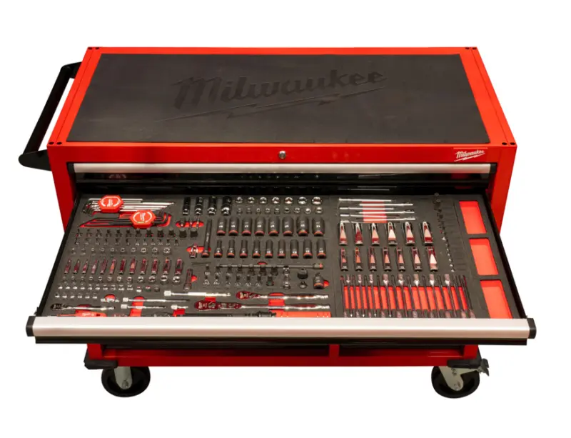 Vybavený dílenský vozík/skříň Milwaukee TOOLGUARD 46" (117 cm), 10 zásuvek, 501 ks nářadí, 4932502079