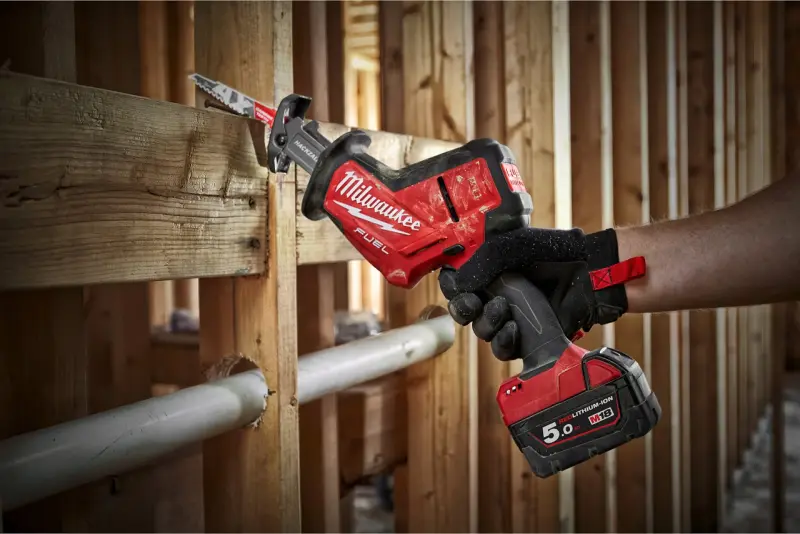 Aku šavlová pila na kov Milwaukee M18 FHZ-0X HACKZALL, bez aku, s kufrem, 4933500565