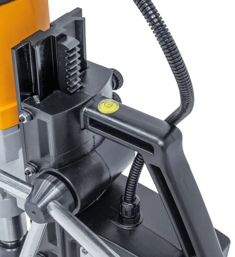 Magnetická jádrová vrtačka MBM 80 V