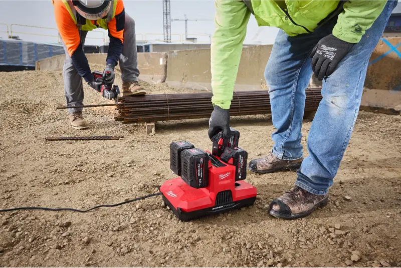 Aku vícenásobná nabíječka Milwaukee M12-18 MBPSC4, PACKOUT, SUPERCHARGER, 4932500142 (MI4932500142)