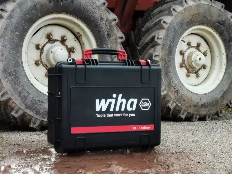 Kufr s nářadím pro elektrikáře Wiha XL 3 Trolley electric (75 dílů) (WIHA00035)