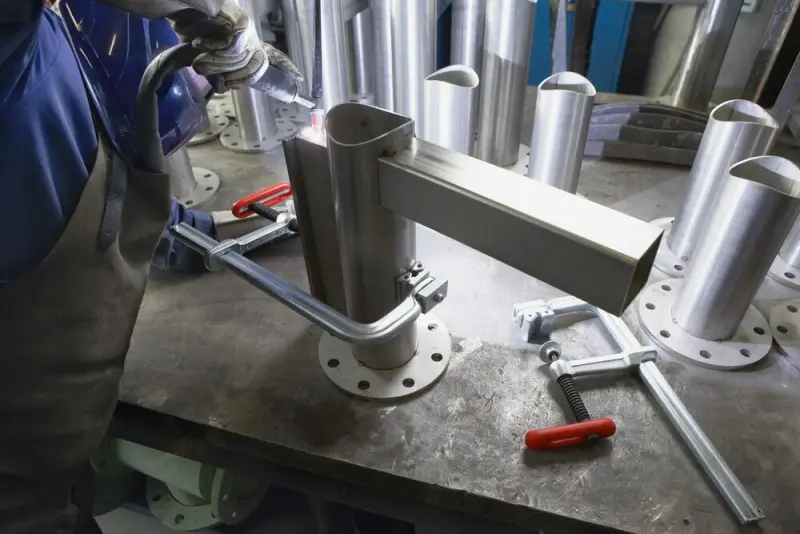 30817-bess-sg30vad-work-steel-1