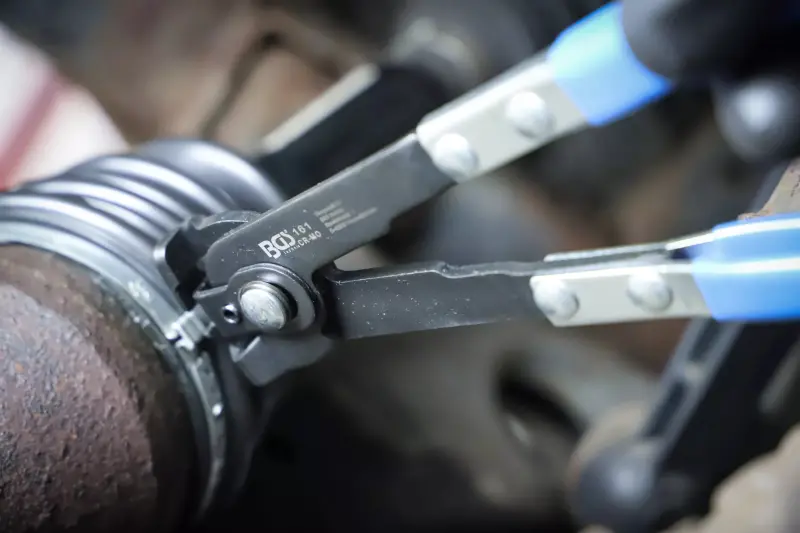 Kleště 235 mm na manžetové a hadicové spony BGS100161 (BGS100161)