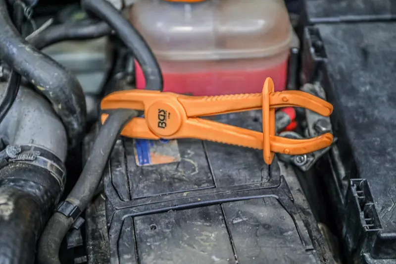 Kleště 155 ÷ 255 mm pro uzavření hadic BGS101815, plastové. Sada 3 díly (BGS101815)