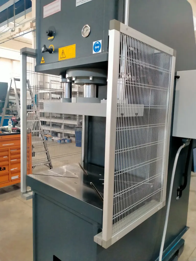 Hydraulický tvářecí lis SICMI PCL 70 A (SICPCL70A)