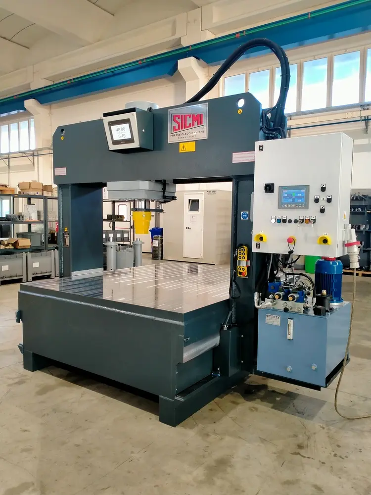 Hydraulický portálový lis Sicmi PMM 300 MT (SICPMM300MT)