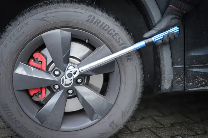 Momentový klíč 1/2" BGS102827 (40 ÷ 220 Nm) (BGS102827)