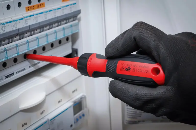 Elektrikářské VDE šroubováky s výměnnými čepelemi BGS1035813 (Sada 8 dílů) (BGS1035813)