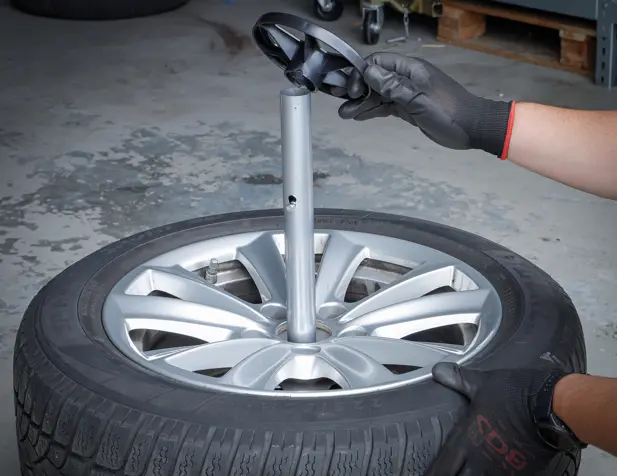 Stojan na pneumatiky BGS1070979 - pojízdný (BGS1070979)