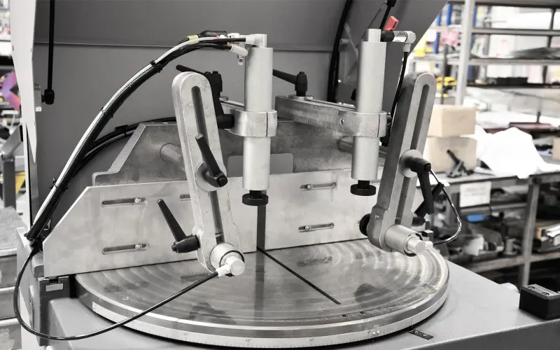 Kotoučová pila Bomar AL 600 semi-automatic (BOM104.007.B1)